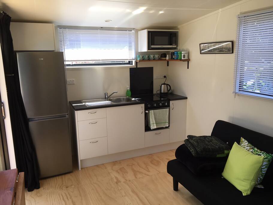 New kitchen & appliances with full cooking facilities