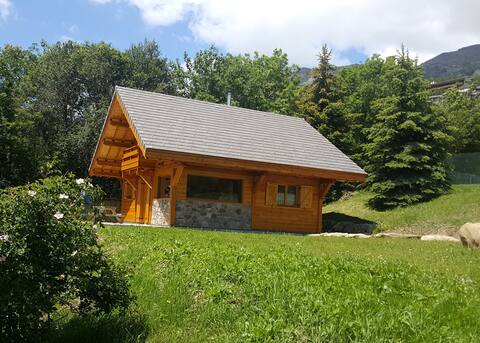 ENTERLOU chalet new solid wood chalet, on the slopes