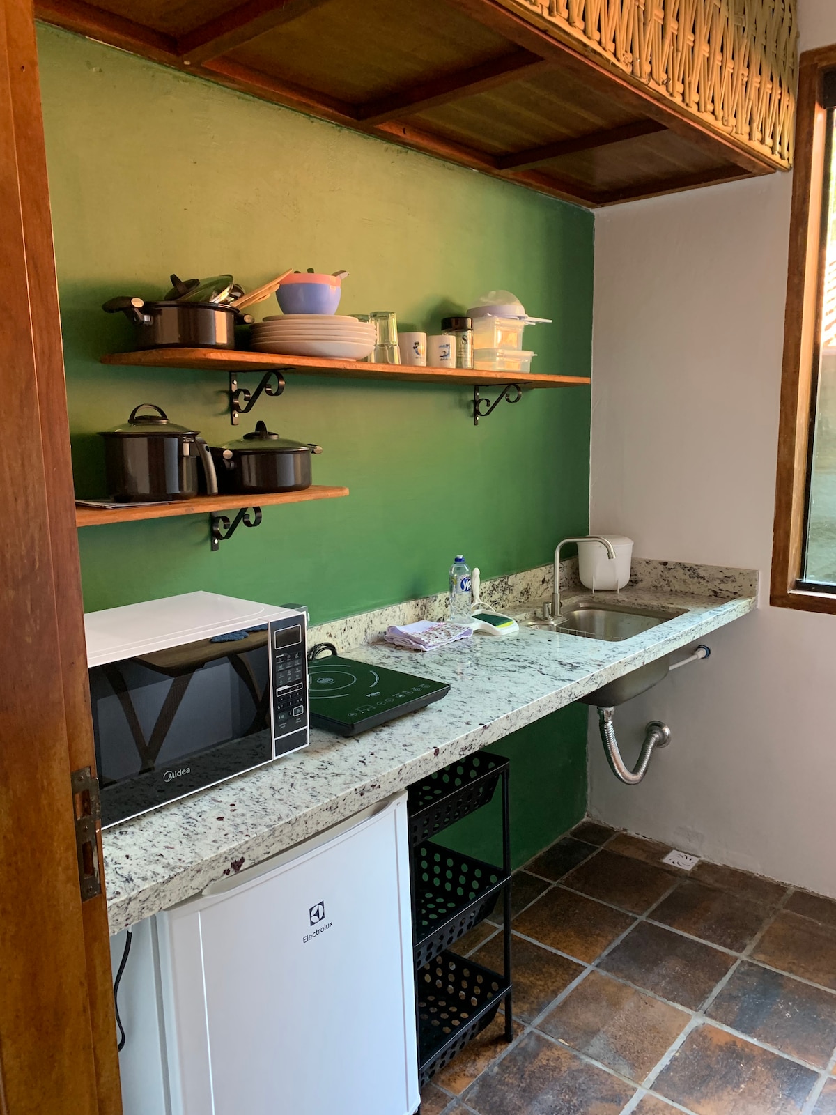 Top Airbnb: Banana-Suite/queen size bed/garage/kitchen/pool/air/barbecue in Ubatuba