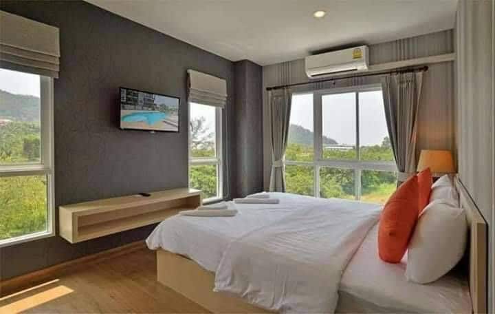 Spálňa s výhľadom na hory