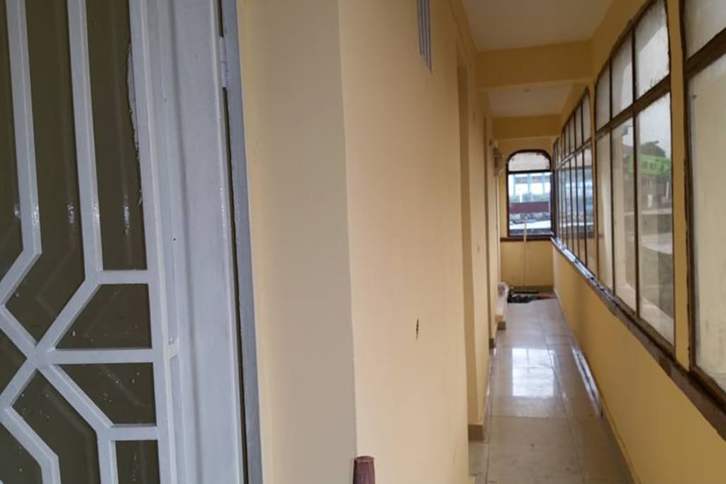 Hallway/ couloir
