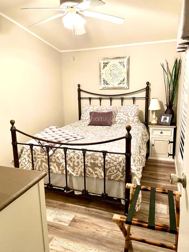 2nd guest bedroom