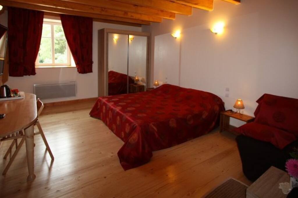 Chambre "Rubis".