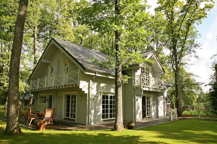 Gemütliches Chalet mit Sauna in Bomal-sur-Ourthe