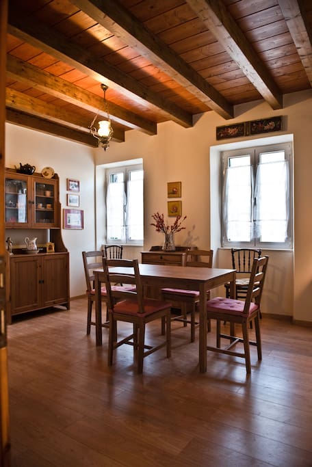 Dining room - Τραπεζαρία