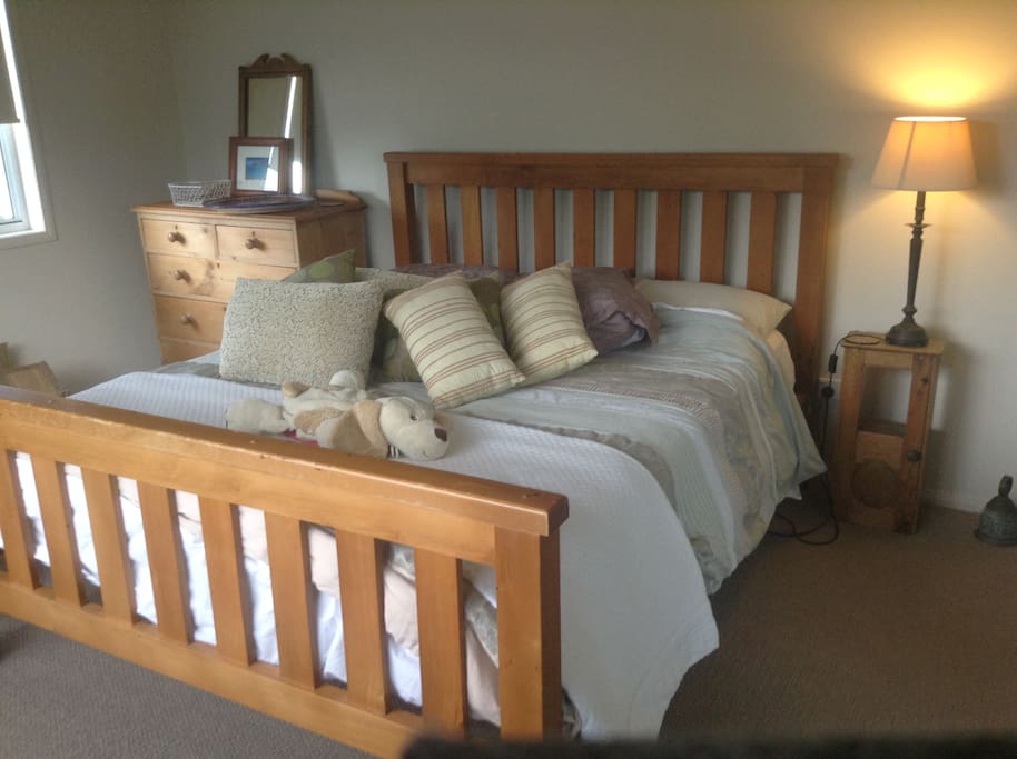 King size bed in spacious room