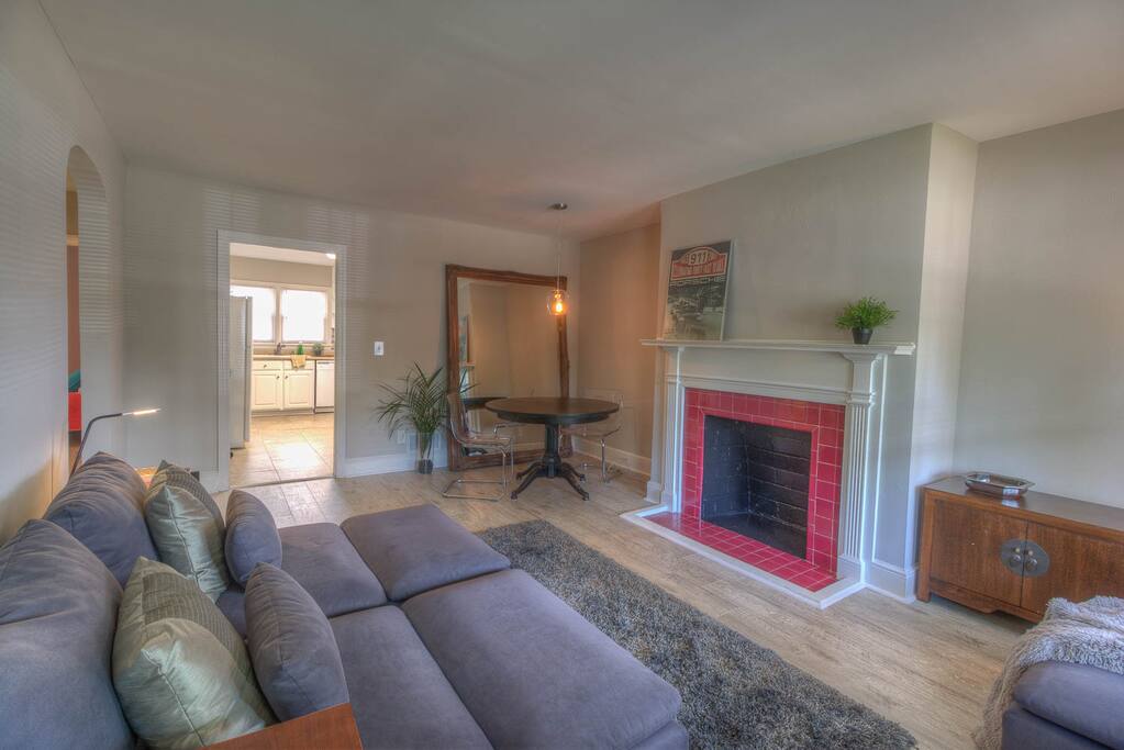 Room for 6 to eat at the dining table or 2 in the breakfast nook
