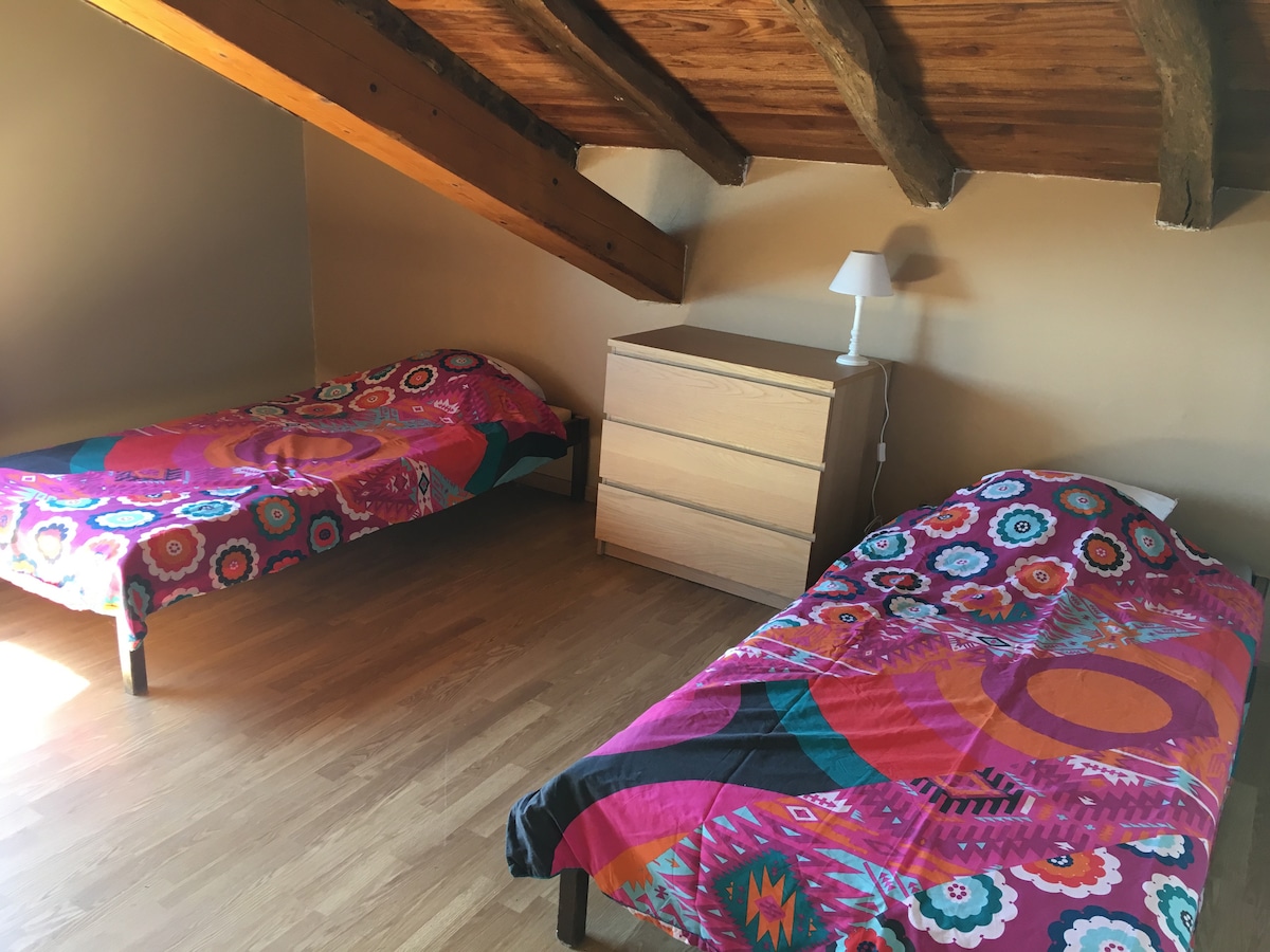 Cama individual/o cama doble grande