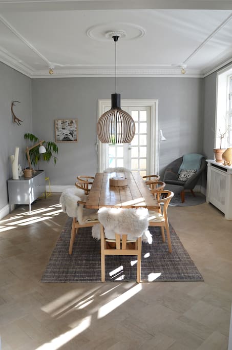 spisestue med udgang til havestue