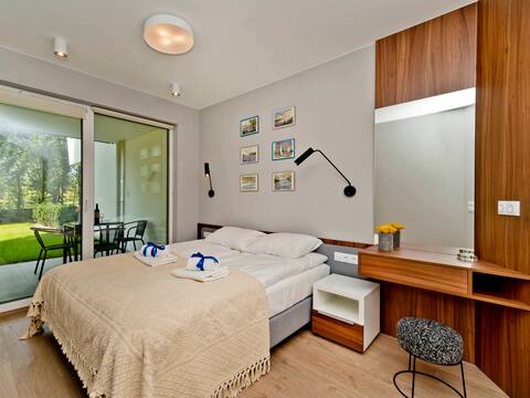 BlueApartPL Comfy apartment witha a garden C3