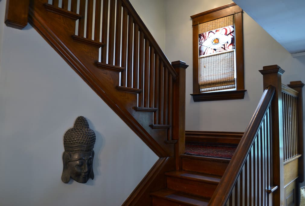 Entryway staircase