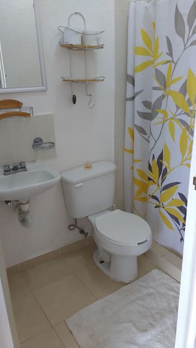 Baño Agua Caliente y Fria