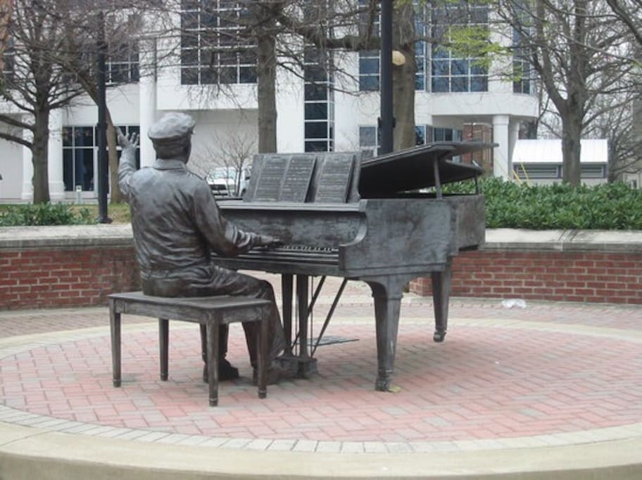 Music Row rocks!