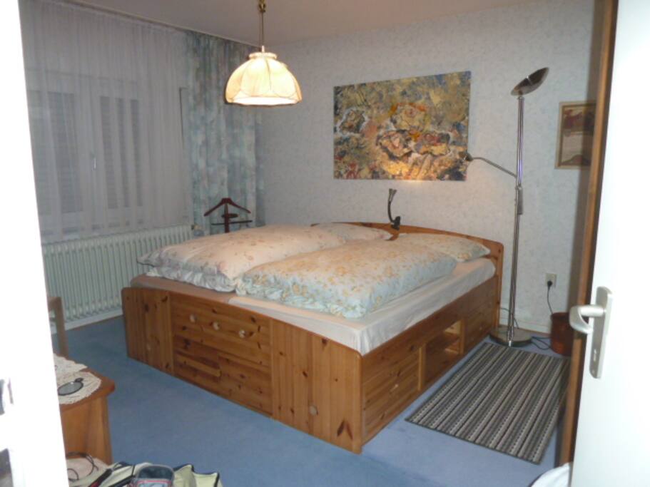 grosses Schlafzimmer