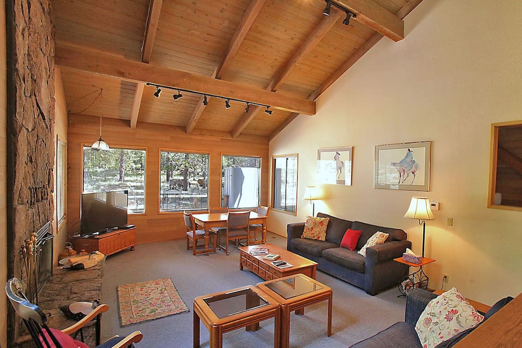 Indoors,Room,Couch,Furniture,Chair