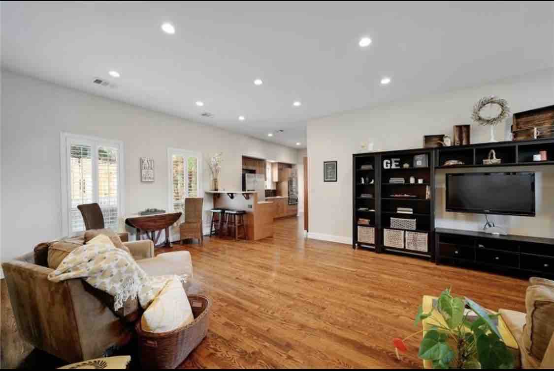 Modern quiet bedroom&bath mins Downtown&Domain