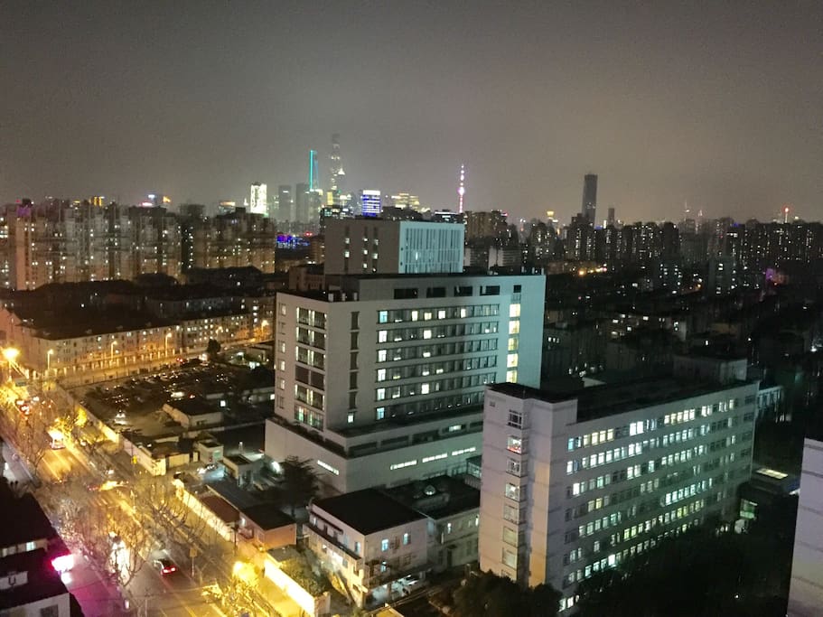 东方明珠
Oriental Pearl Tower