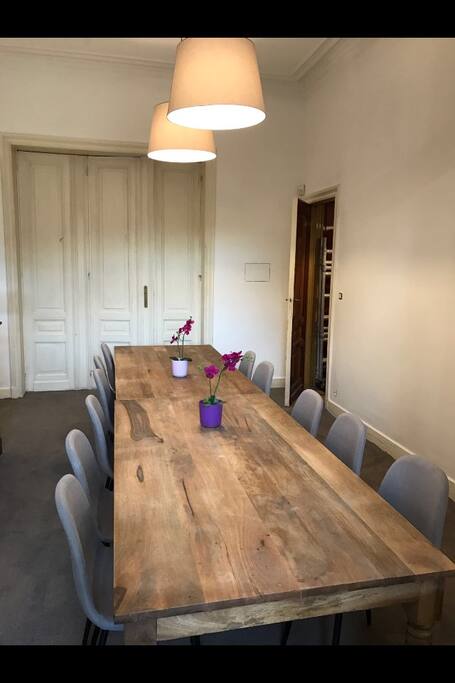 Large dining table... to enjoy spending time and eating together or for meetings...