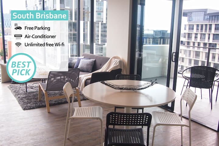 KOZYGURU | South Brisbane | City View | 2 Bed APT+ FREE Parking | SODA