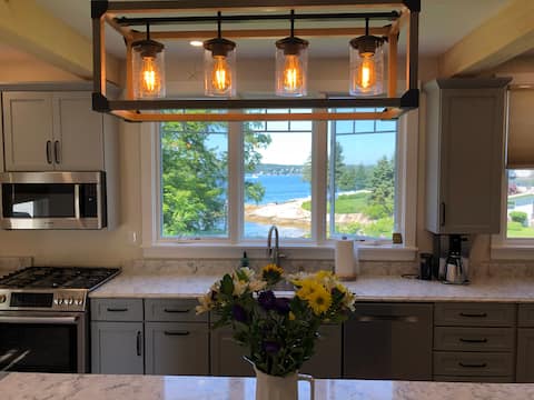 Pinkham Cove - Water Front  Cottage