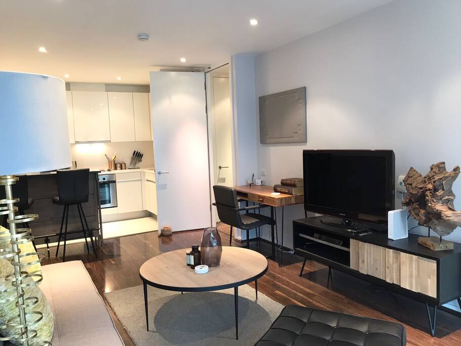 TV, Apple TV and Broadband WiFi