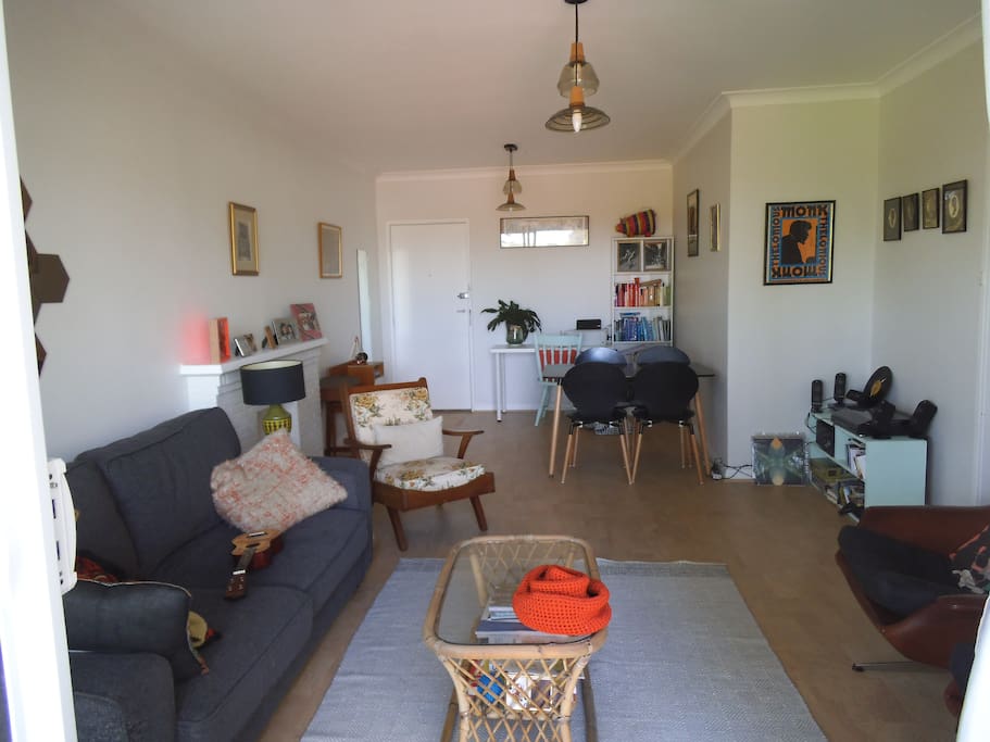 Lounge/Dining/Desk area