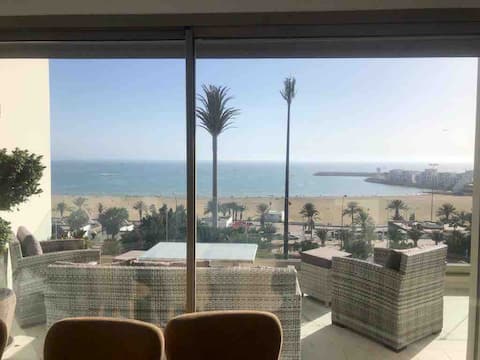 Luxury Seaview Apartment 2BDR