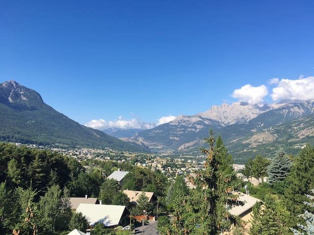 Quiet duplex apartment with terrace and nice view