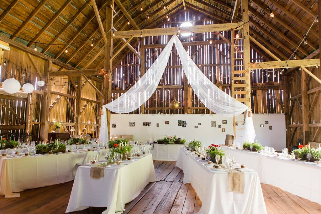 Barn set for wedding (100 people)
