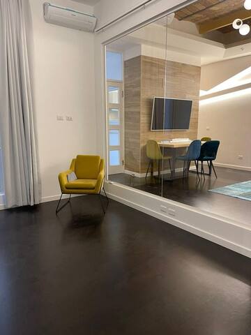 Trastevere Luxury Home gallery image 3