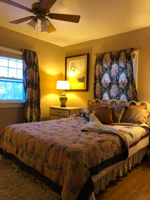 No bad dreams guaranteed in this queen sized bed.