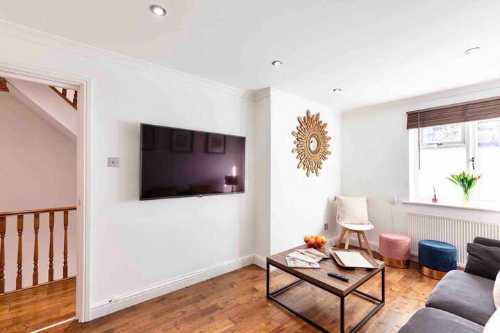3E EustonStation/ Modern 5 Bed 2 bath Mews House gallery image 5