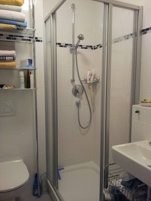 Dusche/WC
zur Alleinbenutzung