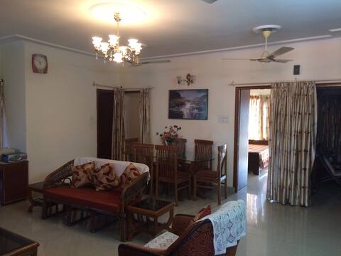 Centrally Located Beautiful 3bdr Apt w/ Doorman
