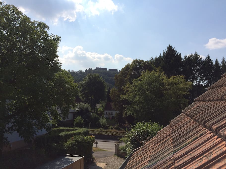 Blick auf dem Fenster zur Veste