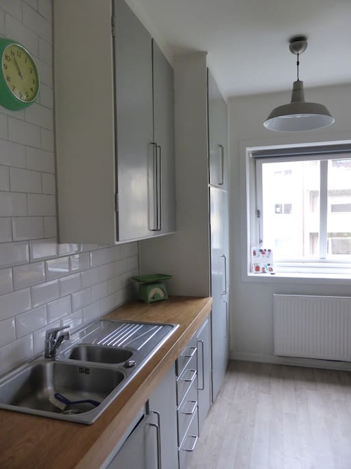 Fully equips kitchen