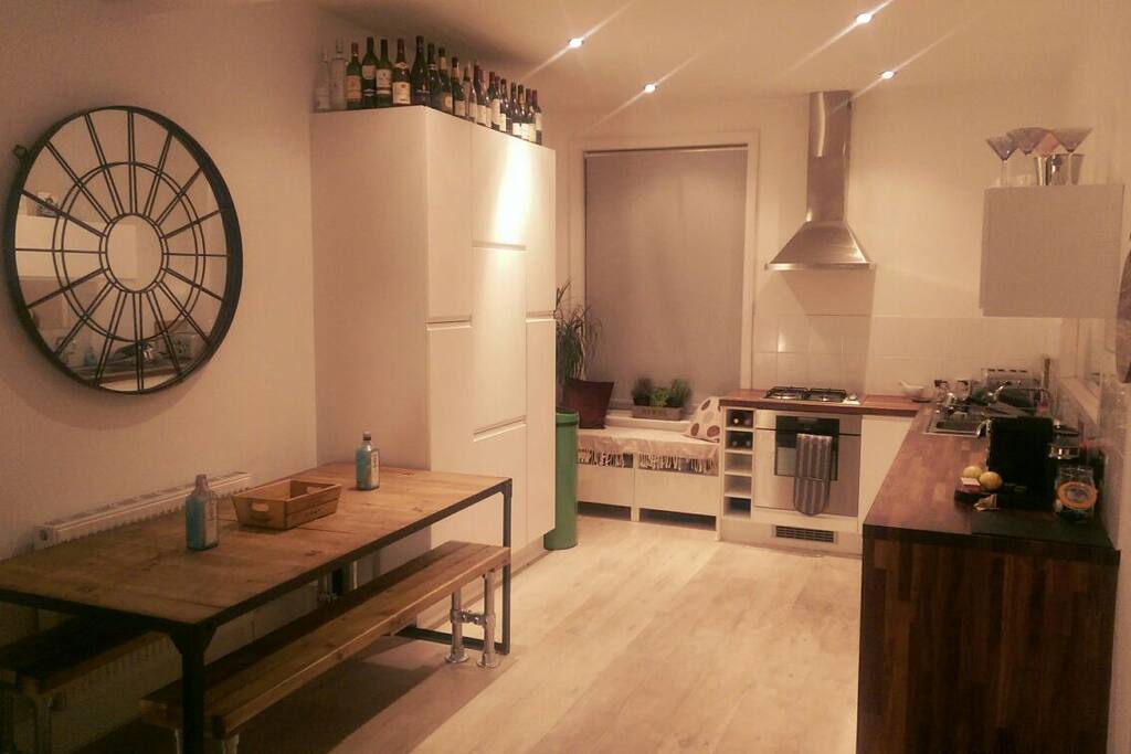 A well equipped kitchen for cooking