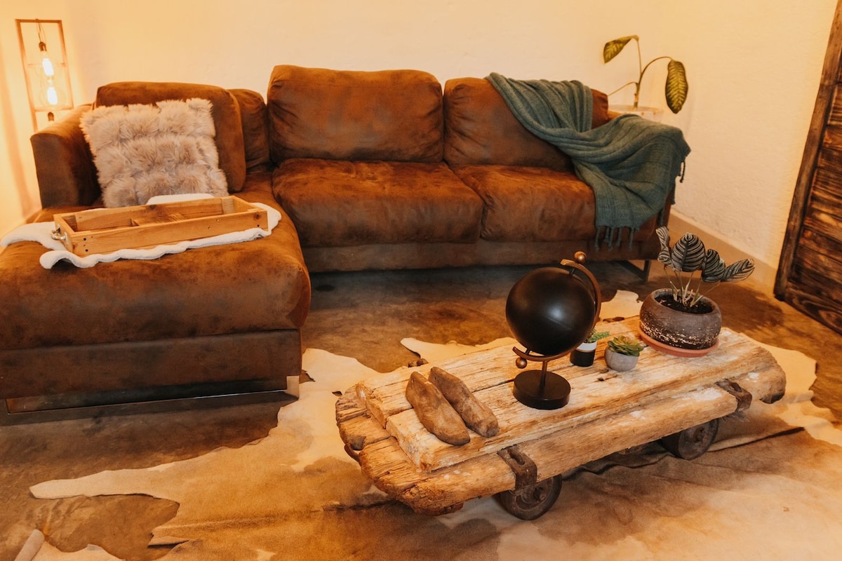 Anuncio de Airbnb popular: "Water House" Casa de Campo en Parras De La Fuente