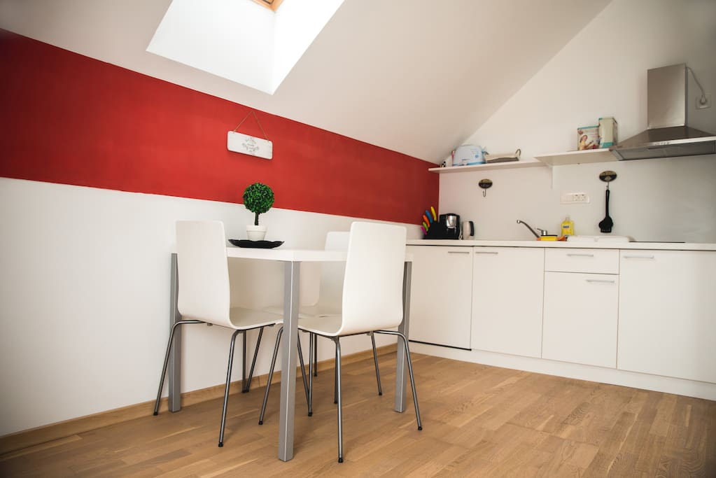 Small kitchen to cook delicious meal