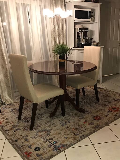 Chaises supplémentaires pour accueillir 4 personnes