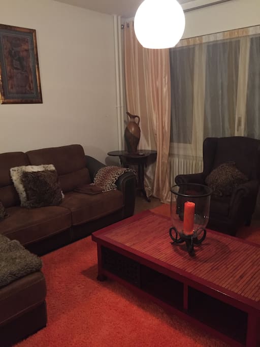 Lounge area to relax after a long day.