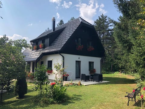 Plitvice Retreat Apartments 3