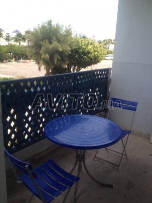 balcon pour déjeuner et grillades