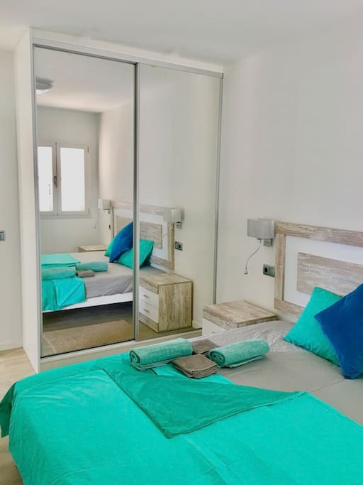 Doppelzimmer im 1. Stock mit Bett 2x90x200cm / double bedroom on the 1st floor with bed 2x90x200cm
