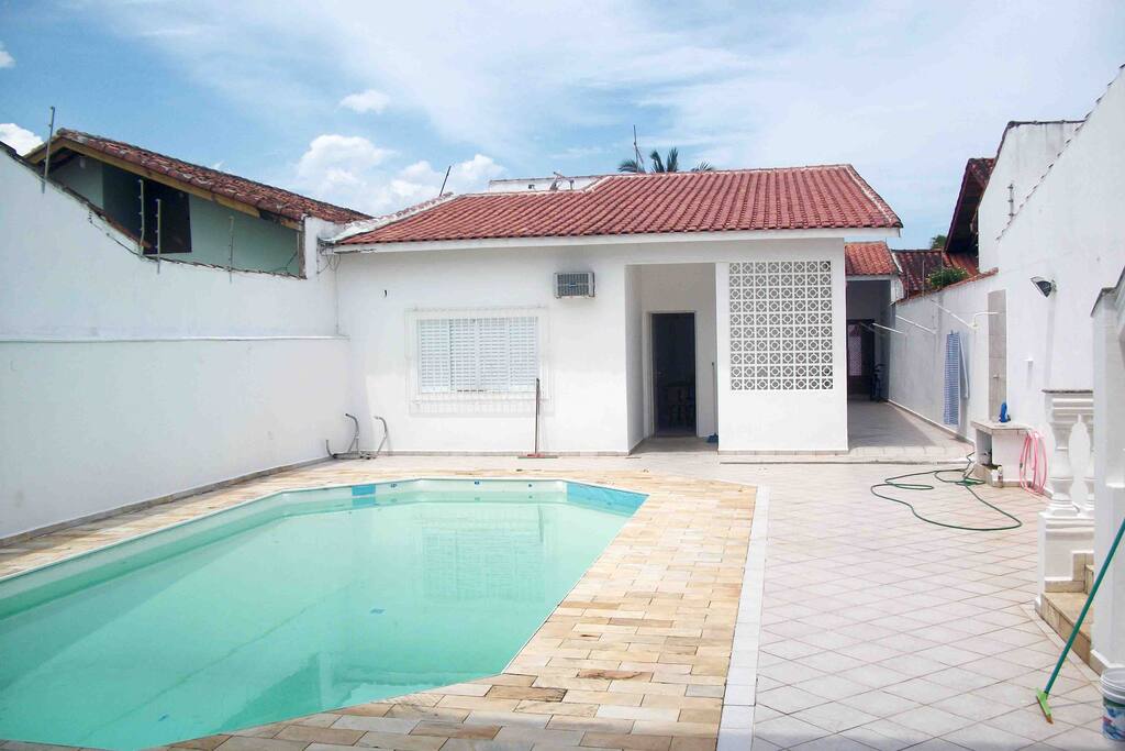 Fundo da casa Vista pela churrasqueira