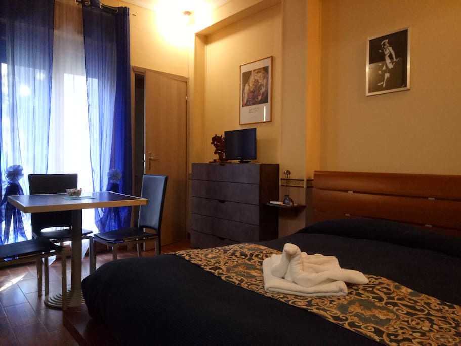 cassettiera stanza blu
