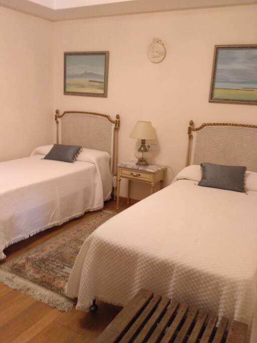 Habitación M- 2 camas individuales