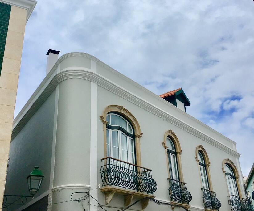 Casa do Convento (old town square view)