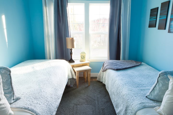 two twins beds