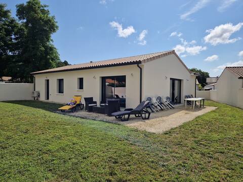 New house 15 km from Royan